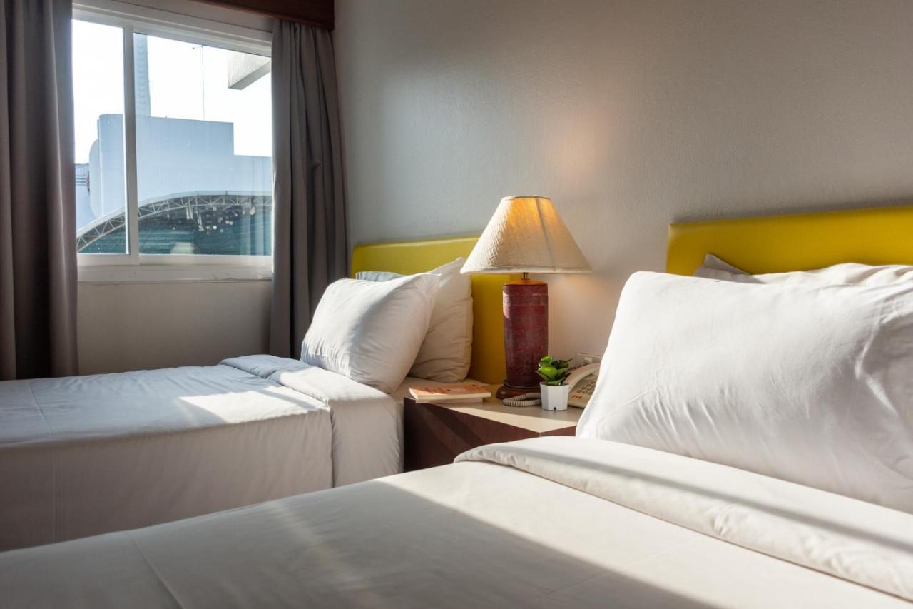 Mayflower Grand Hotel Korat Nakhon Ratchasima Ngoại thất bức ảnh