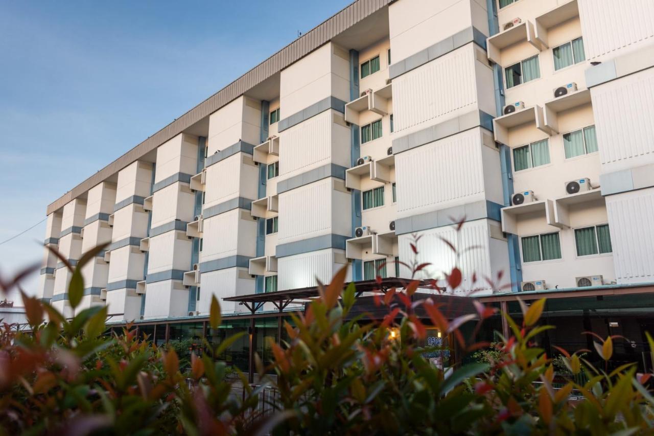 Mayflower Grand Hotel Korat Nakhon Ratchasima Ngoại thất bức ảnh