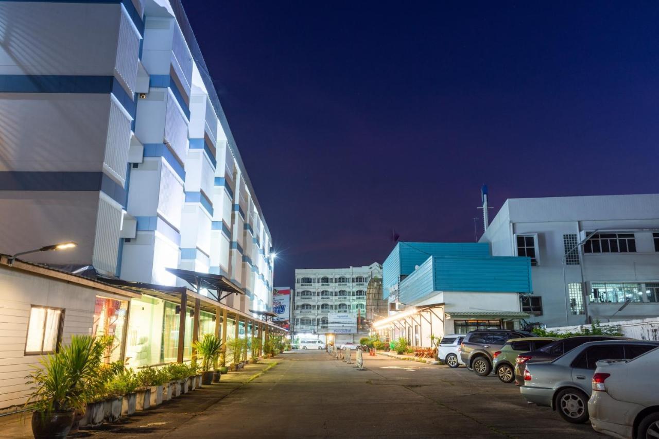 Mayflower Grand Hotel Korat Nakhon Ratchasima Ngoại thất bức ảnh